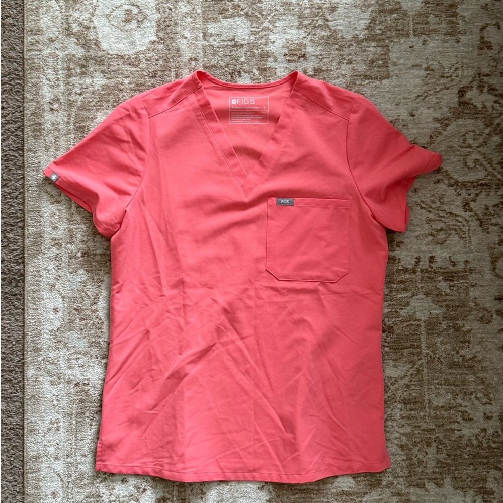 Figs Women's Short-Sleeve V-Neck Top in Coral Pink